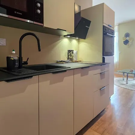 Le Terracotta 公寓 *